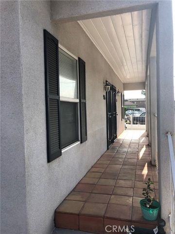 956 E 43rd, Los Angeles, CA 90011