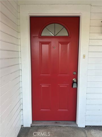 956 E 43rd, Los Angeles, CA 90011