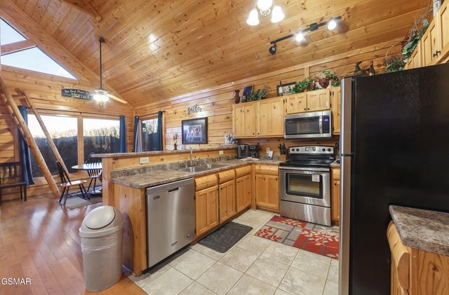 2517 Look Afar View Drive, Sevierville, TN 37876