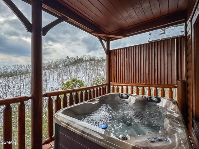 2517 Look Afar View Drive, Sevierville, TN 37876