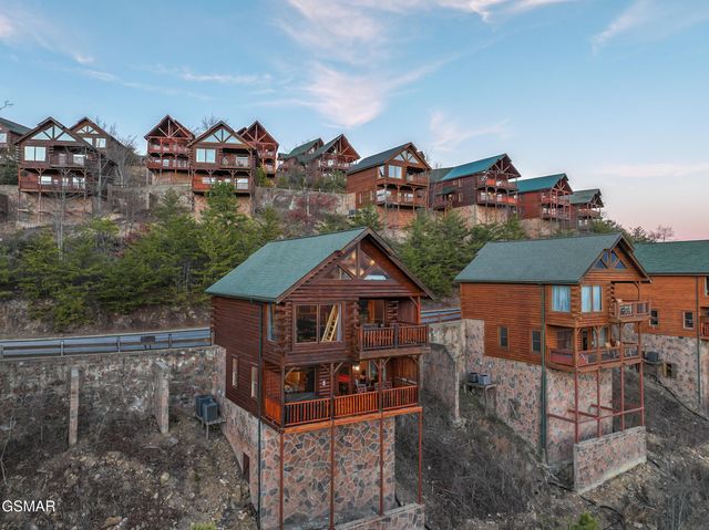 2517 Look Afar View Drive, Sevierville, TN 37876