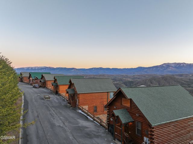 2517 Look Afar View Drive, Sevierville, TN 37876