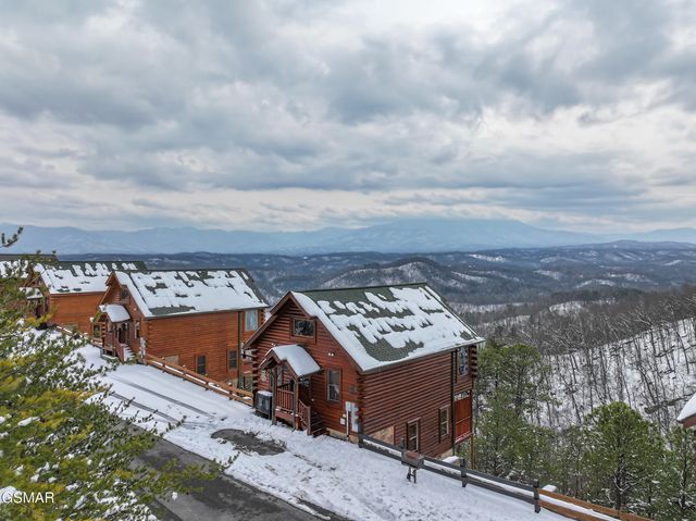 2517 Look Afar View Drive, Sevierville, TN 37876