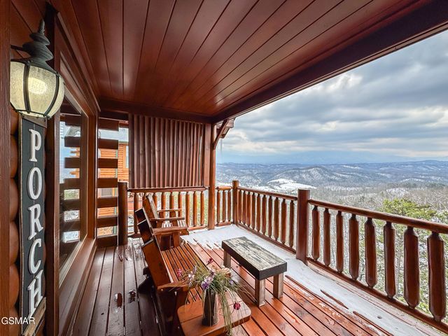 2517 Look Afar View Drive, Sevierville, TN 37876