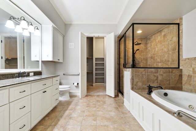 301 Watermere Drive 212, Southlake, TX 76092