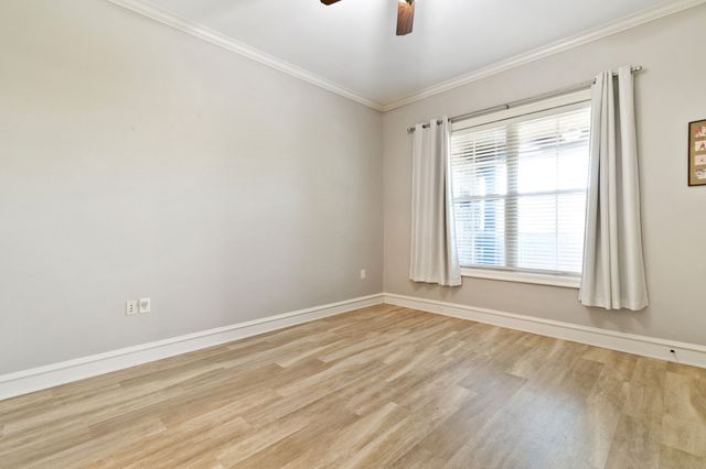 301 Watermere Drive 212, Southlake, TX 76092