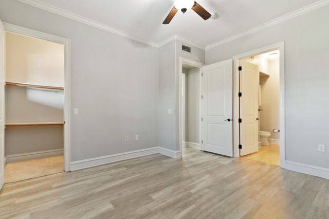 301 Watermere Drive 212, Southlake, TX 76092