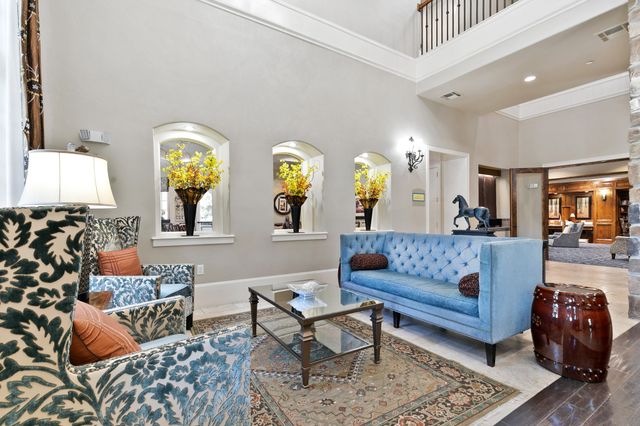 301 Watermere Drive 212, Southlake, TX 76092