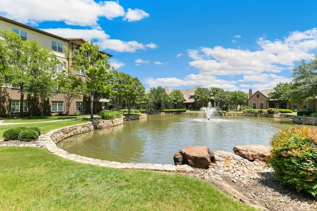 301 Watermere Drive 212, Southlake, TX 76092