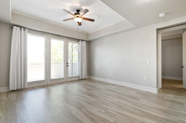 301 Watermere Drive 212, Southlake, TX 76092
