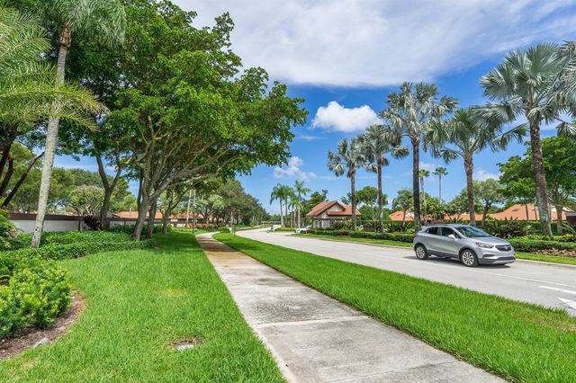 6149 Pointe Regal Circle 403, Delray Beach, FL 33484