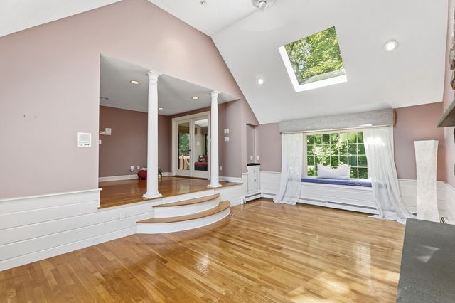 125 Jaffrey St, Weymouth, MA 02188