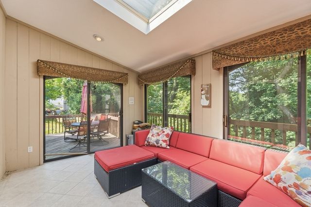 125 Jaffrey St, Weymouth, MA 02188