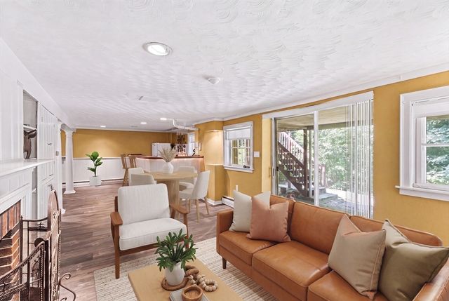 125 Jaffrey St, Weymouth, MA 02188
