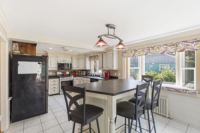 125 Jaffrey St, Weymouth, MA 02188