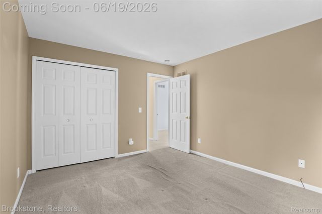 16981 Sandstone Circle 74, Macomb Township, MI 48042