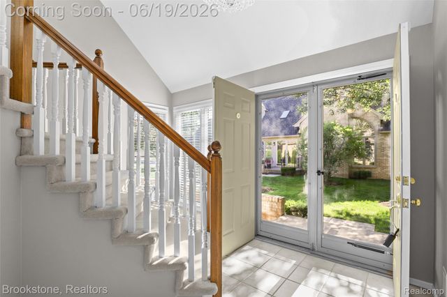 16981 Sandstone Circle 74, Macomb Township, MI 48042