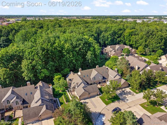 16981 Sandstone Circle 74, Macomb Township, MI 48042