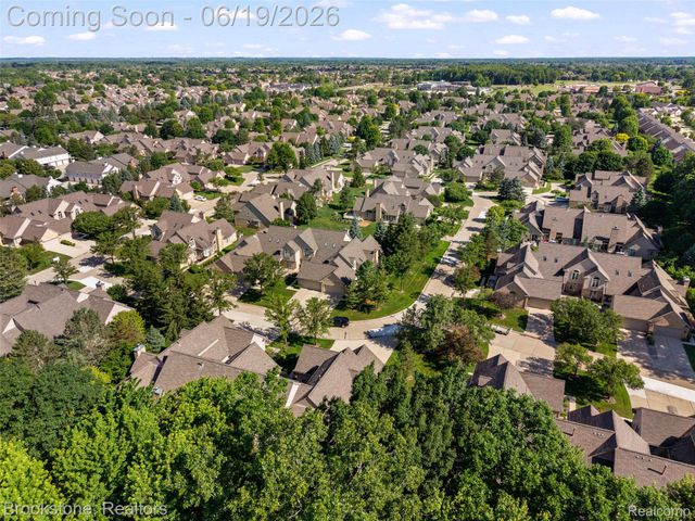 16981 Sandstone Circle 74, Macomb Township, MI 48042