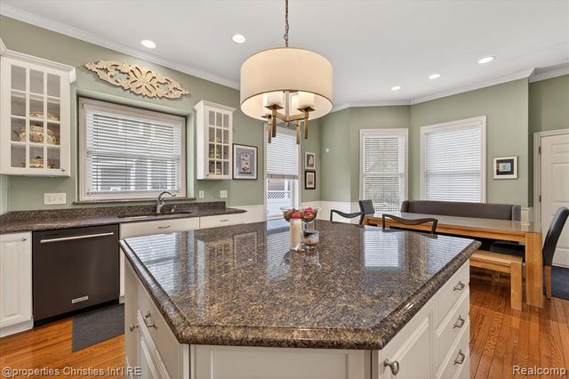 50342 Hancock Street, Canton, MI 48188