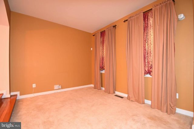 2039 DOWNSHIRE CT, Waldorf, MD 20603