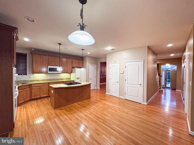 2039 DOWNSHIRE CT, Waldorf, MD 20603