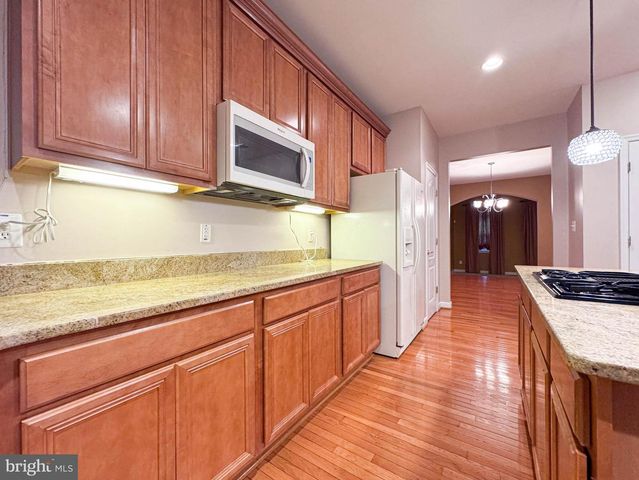 2039 DOWNSHIRE CT, Waldorf, MD 20603