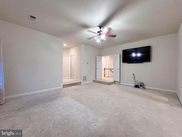 2039 DOWNSHIRE CT, Waldorf, MD 20603