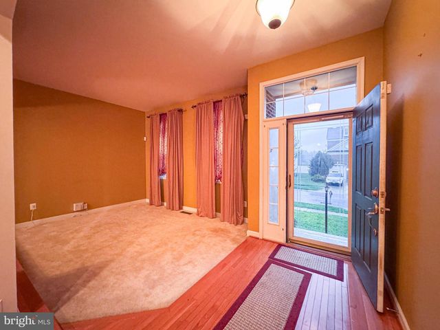 2039 DOWNSHIRE CT, Waldorf, MD 20603