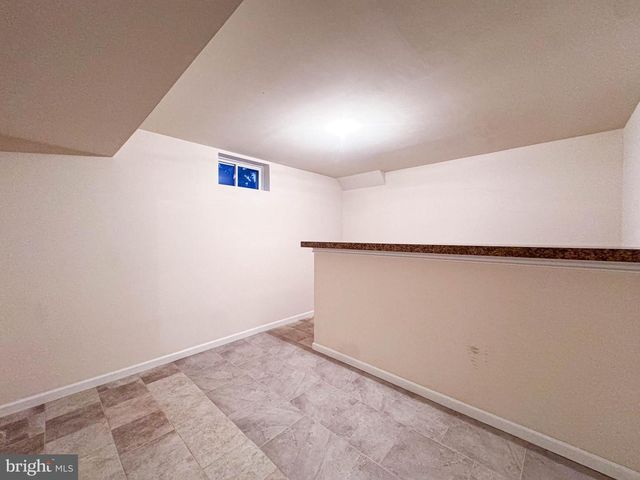 2039 DOWNSHIRE CT, Waldorf, MD 20603