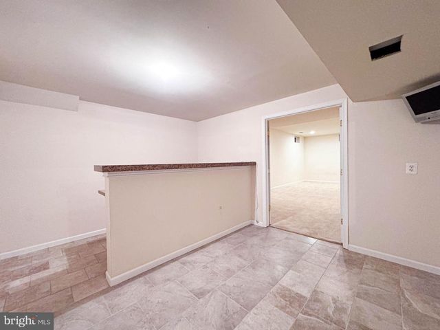 2039 DOWNSHIRE CT, Waldorf, MD 20603