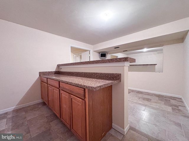 2039 DOWNSHIRE CT, Waldorf, MD 20603