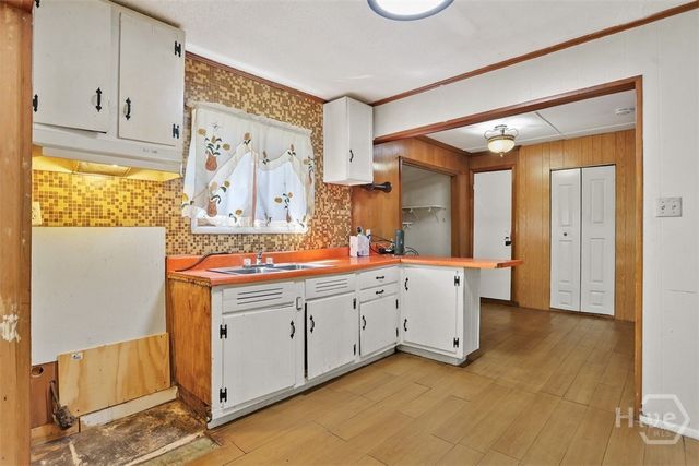 2223 N Fernwood Court, Savannah, GA 31404