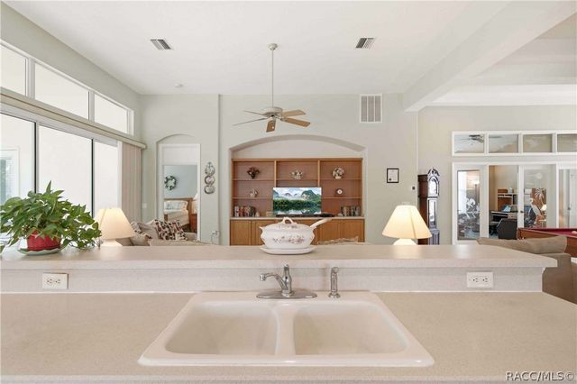 165 W Doerr Path, Hernando, FL 34442
