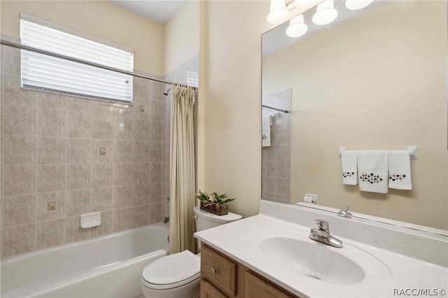 165 W Doerr Path, Hernando, FL 34442