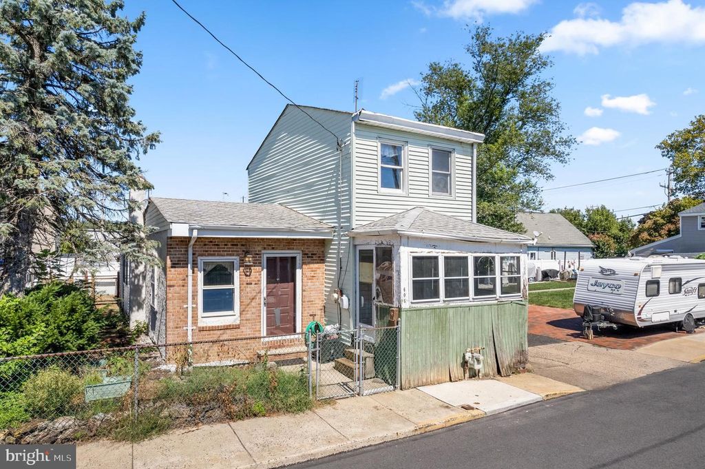 606 GREEN ST, Bristol, PA 19007