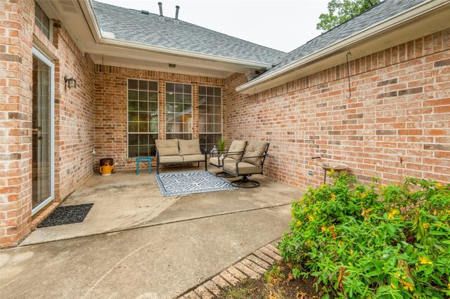 2708 Steeplechase Court, Hurst, TX 76054