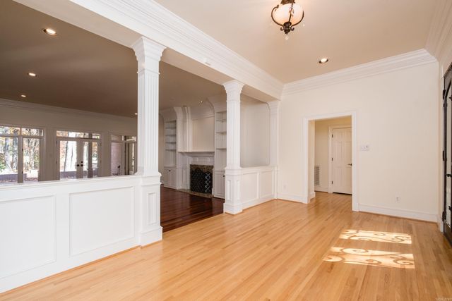 18 Chenal Cir, Little Rock, AR 72223