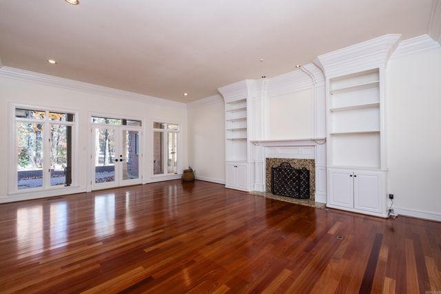 18 Chenal Cir, Little Rock, AR 72223