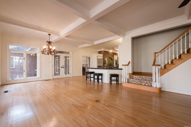 18 Chenal Cir, Little Rock, AR 72223