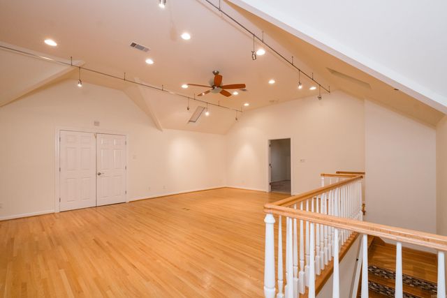 18 Chenal Cir, Little Rock, AR 72223