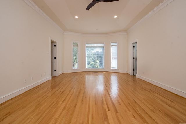 18 Chenal Cir, Little Rock, AR 72223