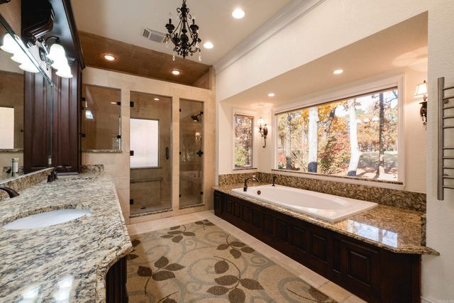 18 Chenal Cir, Little Rock, AR 72223