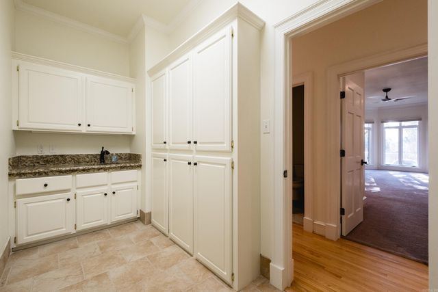 18 Chenal Cir, Little Rock, AR 72223