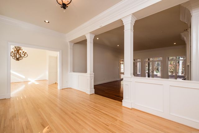 18 Chenal Cir, Little Rock, AR 72223