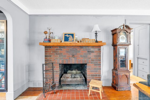 3363 Meinrad Drive, Waterford Charter Township, MI 48329