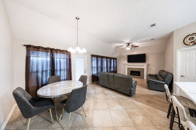 2075 Sunset Lane, Lewisville, TX 75067
