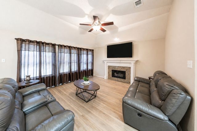 2075 Sunset Lane, Lewisville, TX 75067