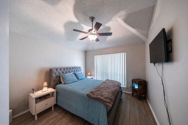 2075 Sunset Lane, Lewisville, TX 75067