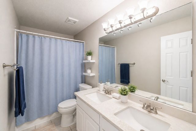 2075 Sunset Lane, Lewisville, TX 75067